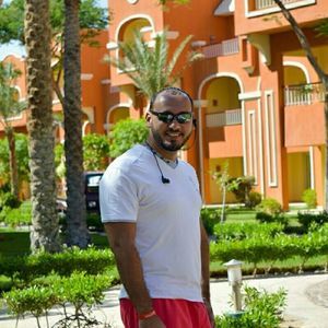 Meet your Posher, Tamer